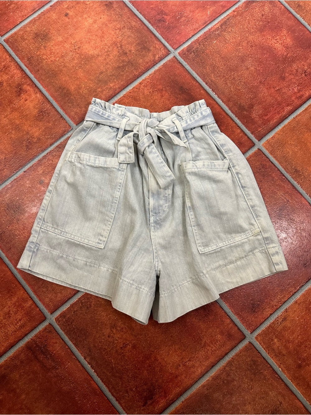 Anthropologie x Pilcro Ultra High-Rise Acid Wash Denim Shorts - Picture 4 of 9